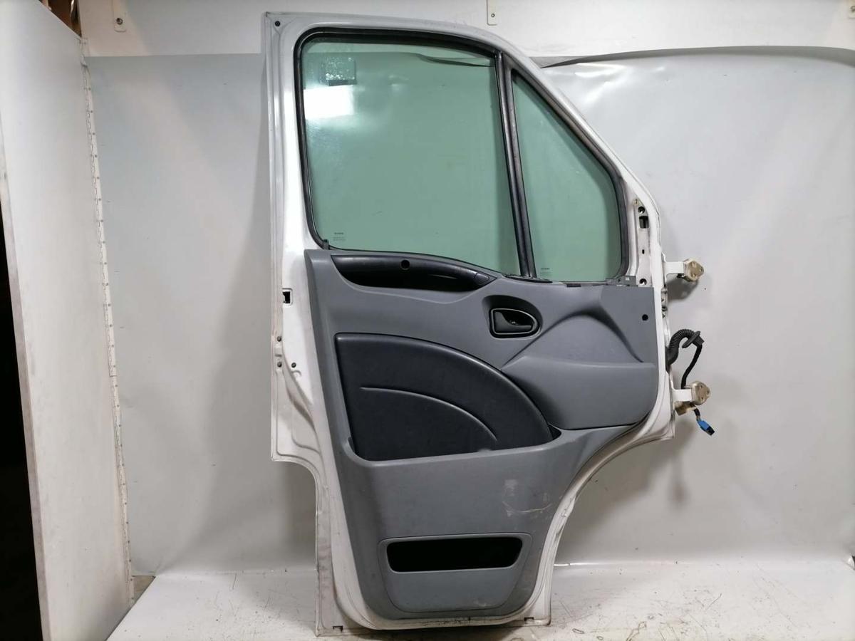 Iveco Daily 4 original T&uuml;r vorn links Wei&szlig; Bj.2007